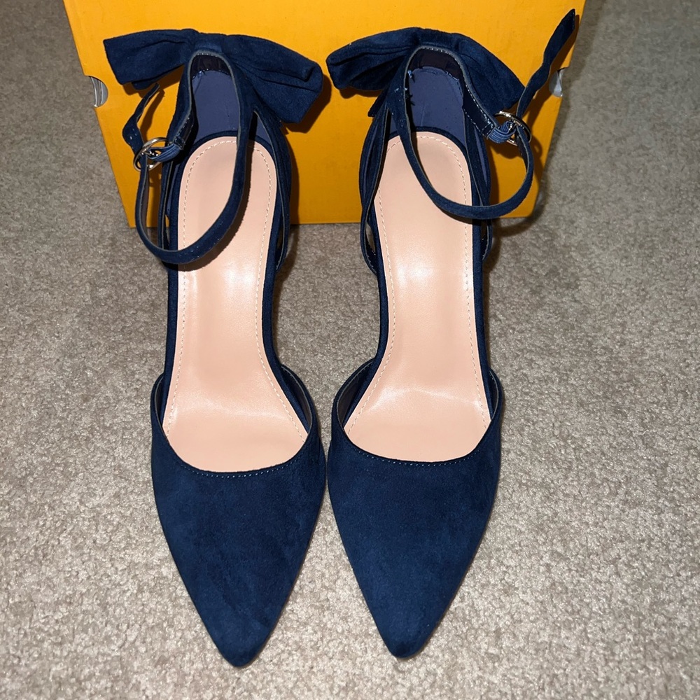 Blue Faux Suede Pointed Toe Heels Pumps With Bow Detail On Back Size 7